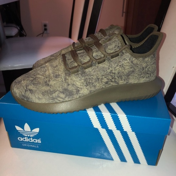 tubular shadow oxidized shoes